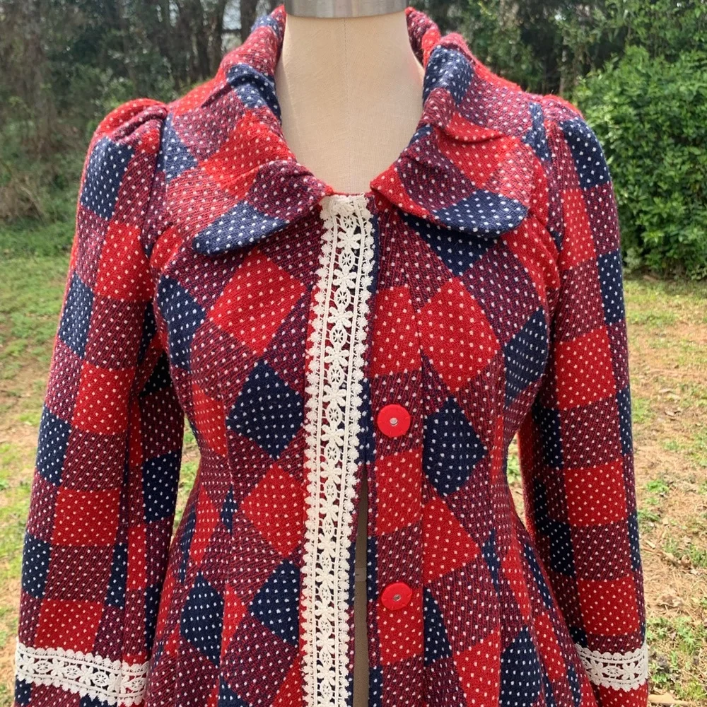 Ryu Cottage-Core Little Red Riding Hood Coat - Picture 8 of 16